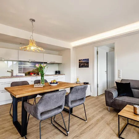Prora - Ferienwohnung Mit Balkon - Seehnsucht 빈츠